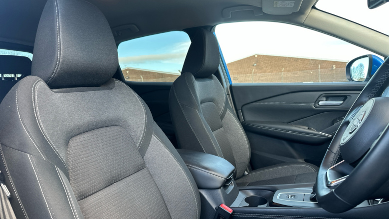 Nissan Qashqai 1.3 DiG-T MH 158 N-Connecta 5dr Xtronic Petrol Hatchback